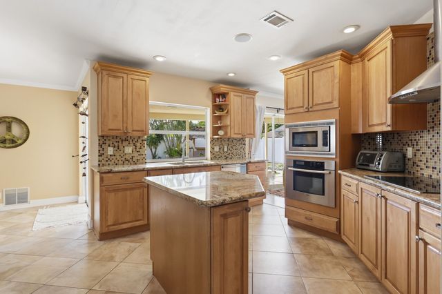 106 Orchard Ridge Lane, Boca Raton, FL 33431