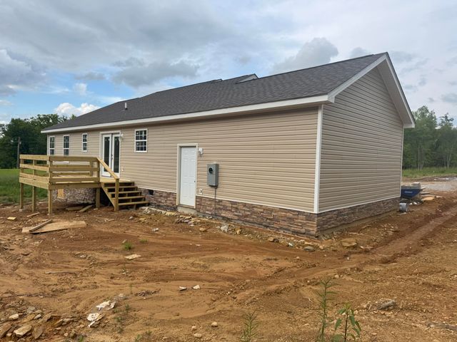 56 Whispering Oaks Lane, Manchester, KY 40962