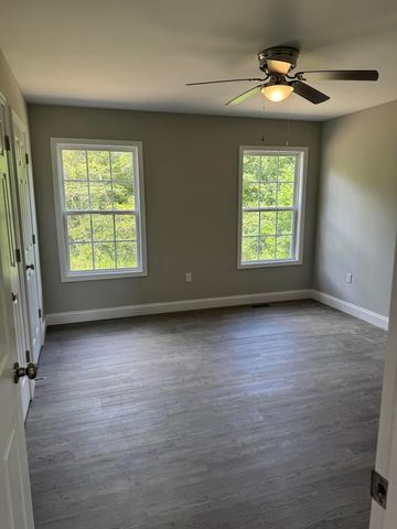 56 Whispering Oaks Lane, Manchester, KY 40962