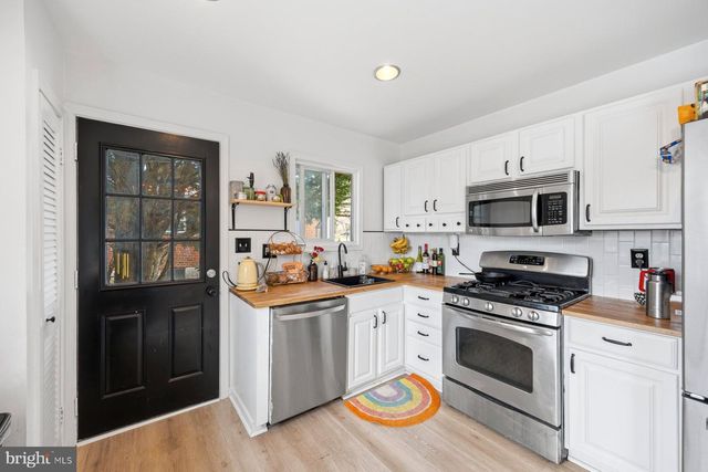 1204 CANBERWELL RD, Baltimore, MD 21228