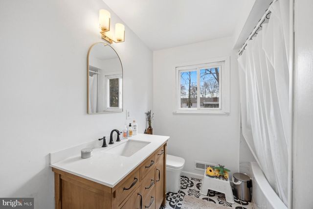 1204 CANBERWELL RD, Baltimore, MD 21228