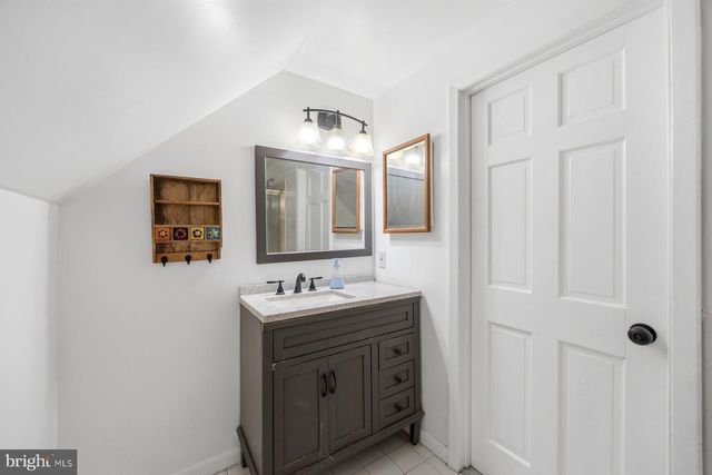 1204 CANBERWELL RD, Baltimore, MD 21228