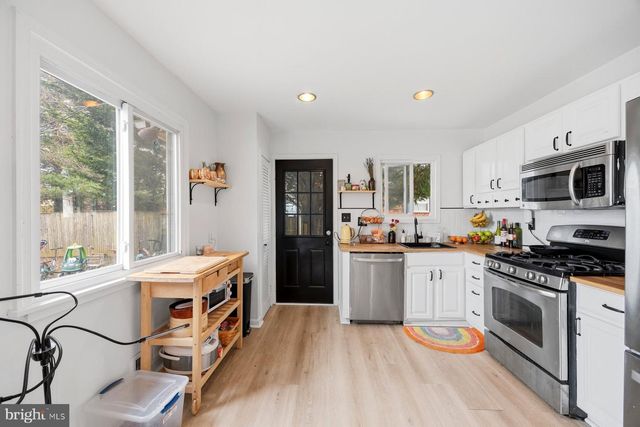 1204 CANBERWELL RD, Baltimore, MD 21228