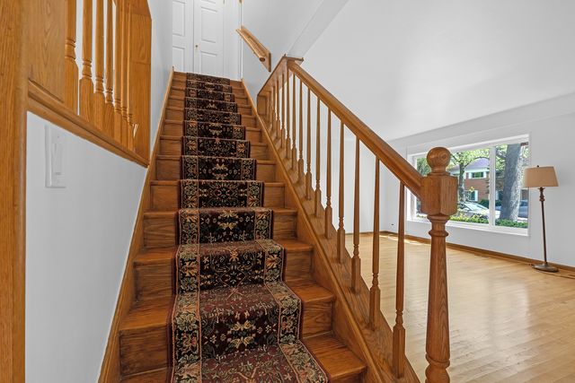 1534 Palmgren Drive, Glenview, IL 60025