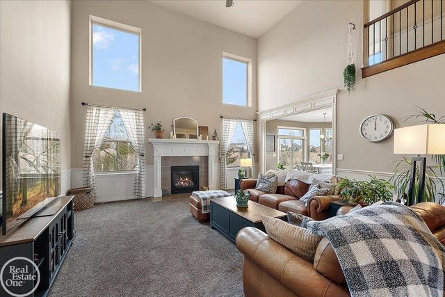 15833 Kingsway Drive, Macomb Twp, MI 48044