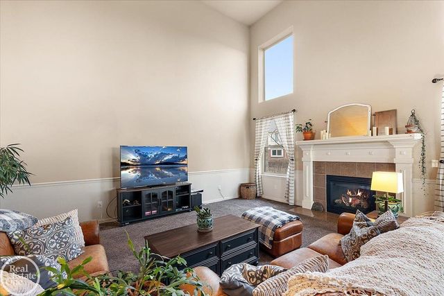 15833 Kingsway Drive, Macomb Twp, MI 48044