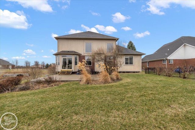 15833 Kingsway Drive, Macomb Twp, MI 48044