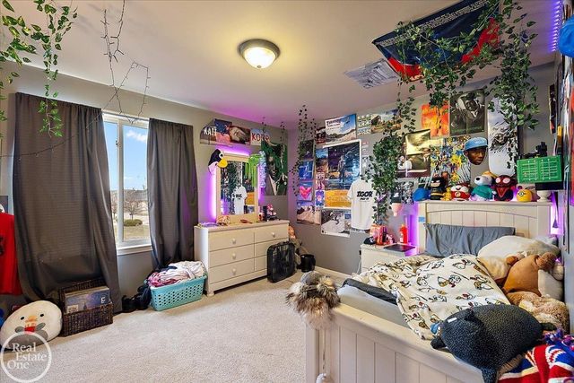 15833 Kingsway Drive, Macomb Twp, MI 48044