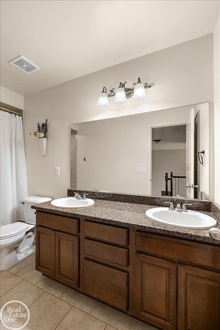 15833 Kingsway Drive, Macomb Twp, MI 48044