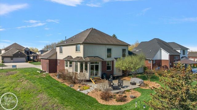 15833 Kingsway Drive, Macomb Twp, MI 48044