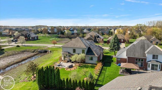 15833 Kingsway Drive, Macomb Twp, MI 48044