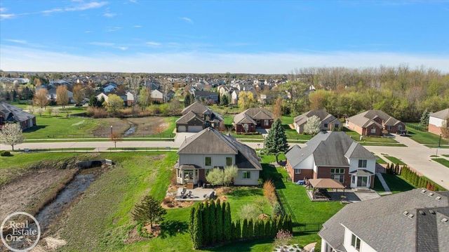 15833 Kingsway Drive, Macomb Twp, MI 48044