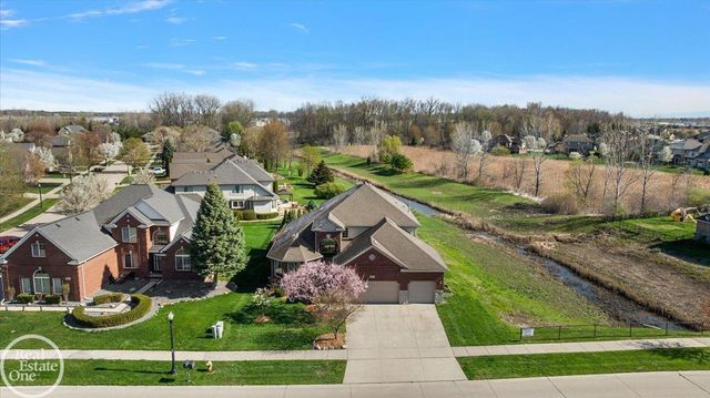 15833 Kingsway Drive, Macomb Twp, MI 48044