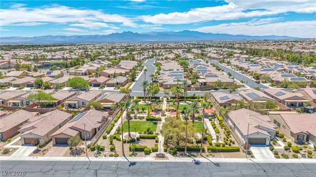 5924 Radiance Park Street, North Las Vegas, NV 89081
