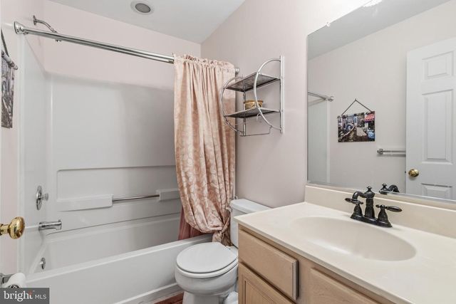 1437 HILLCREST CT, Lansdale, PA 19446