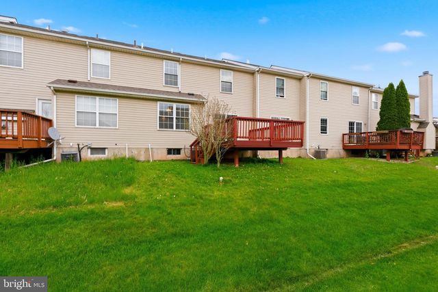 1437 HILLCREST CT, Lansdale, PA 19446