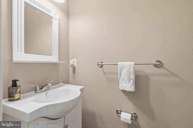 1437 HILLCREST CT, Lansdale, PA 19446