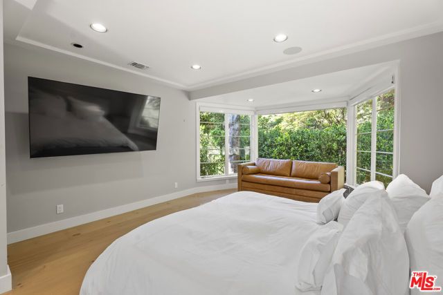 10630 Somma Way, Los Angeles, CA 90077