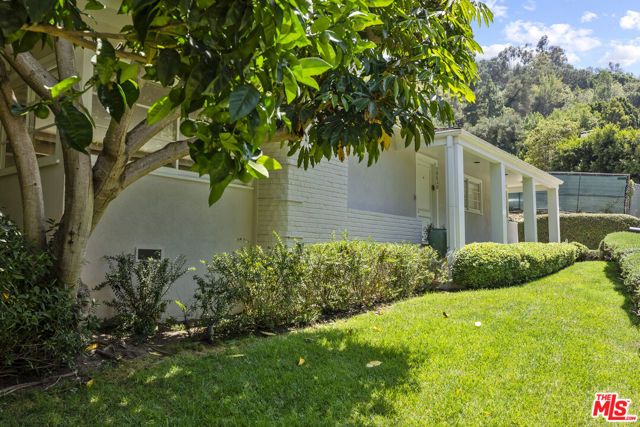 10630 Somma Way, Los Angeles, CA 90077