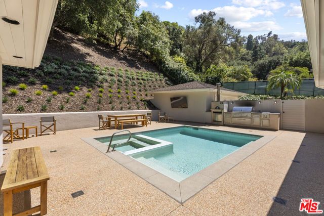 10630 Somma Way, Los Angeles, CA 90077