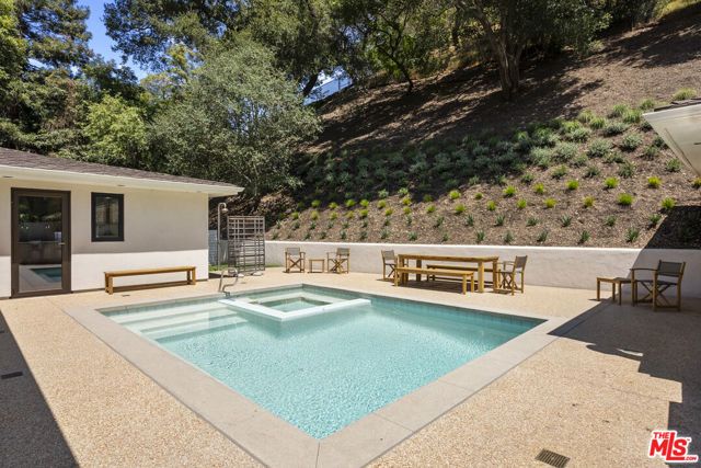 10630 Somma Way, Los Angeles, CA 90077