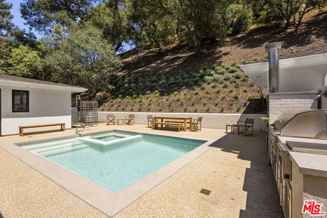 10630 Somma Way, Los Angeles, CA 90077
