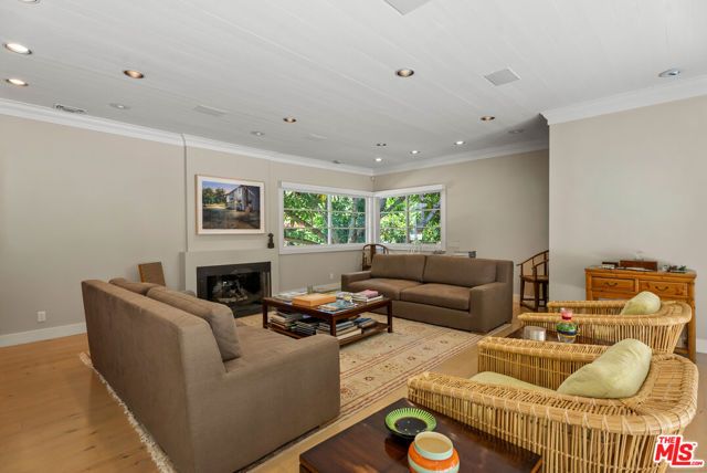 10630 Somma Way, Los Angeles, CA 90077