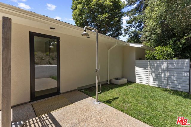 10630 Somma Way, Los Angeles, CA 90077