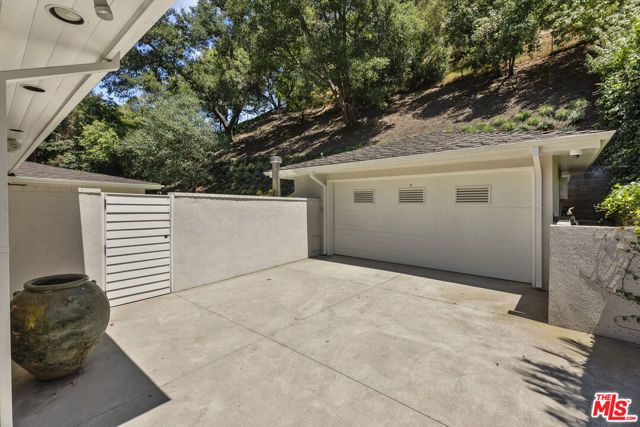 10630 Somma Way, Los Angeles, CA 90077