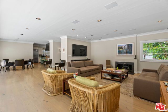 10630 Somma Way, Los Angeles, CA 90077
