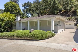 10630 Somma Way, Los Angeles, CA 90077