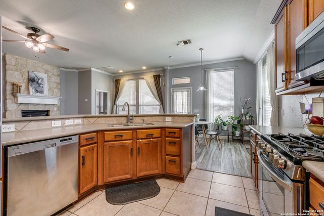 1018 Tumbling Oaks, San Antonio, TX 78260