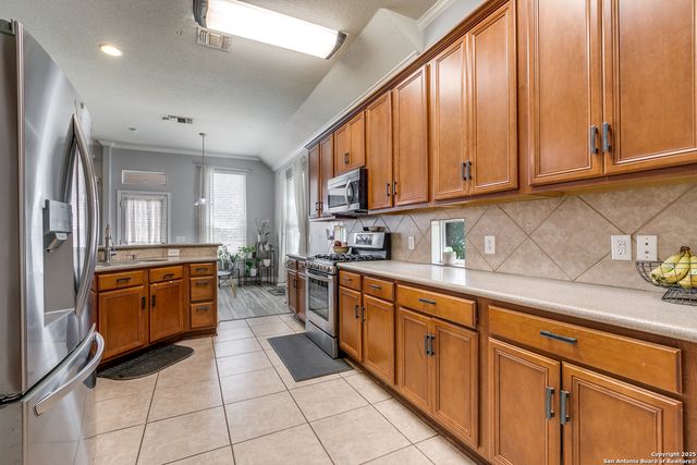 1018 Tumbling Oaks, San Antonio, TX 78260