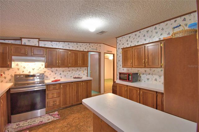 2120 HELWYN ROAD, Auburndale, FL 33823