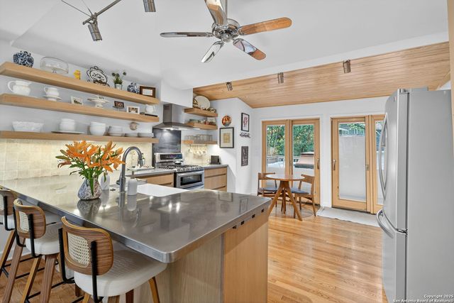 401 Corona, San Antonio, TX 78209