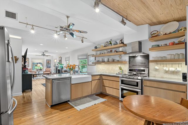 401 Corona, San Antonio, TX 78209