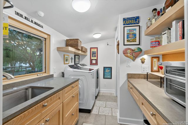 401 Corona, San Antonio, TX 78209