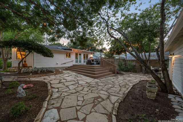 401 Corona, San Antonio, TX 78209