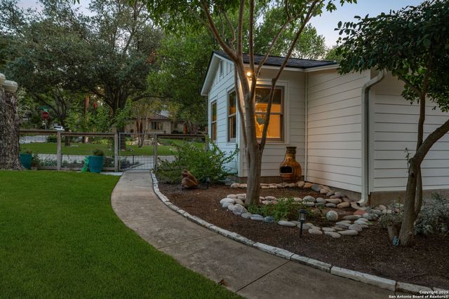 401 Corona, San Antonio, TX 78209