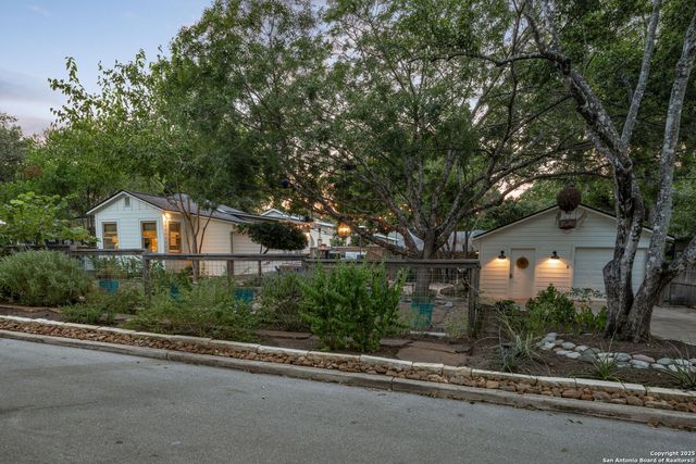 401 Corona, San Antonio, TX 78209