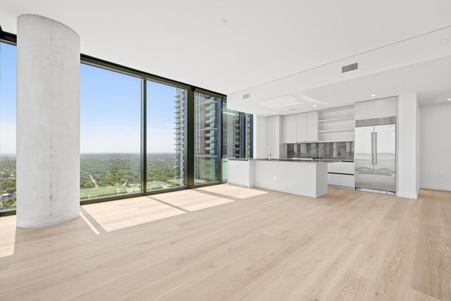 610 Davis ST 2712, Austin, TX 78701