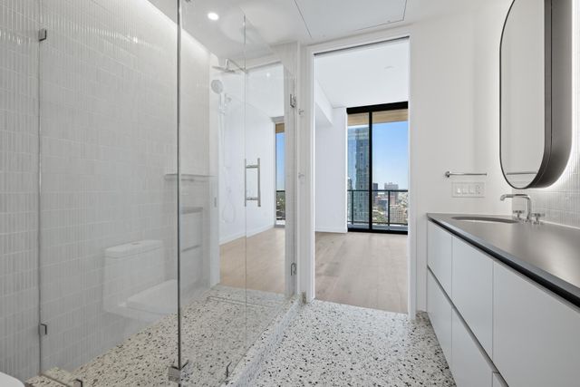 610 Davis ST 2712, Austin, TX 78701
