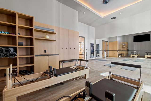 610 Davis ST 2712, Austin, TX 78701