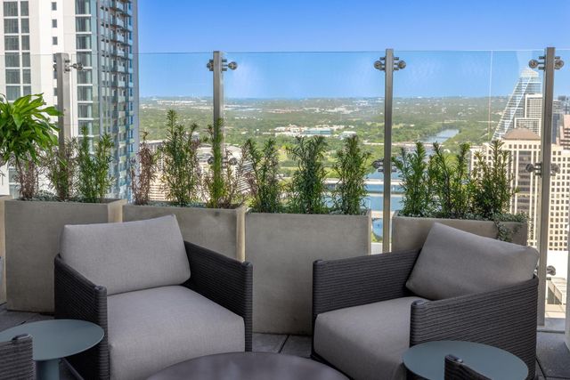 610 Davis ST 2712, Austin, TX 78701