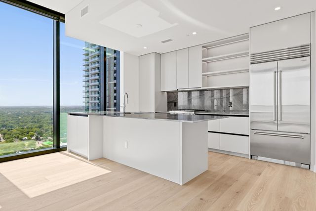 610 Davis ST 2712, Austin, TX 78701