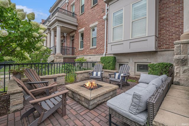 112 S Niles Avenue, South Bend, IN 46617