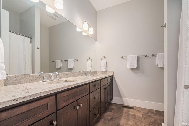 112 S Niles Avenue, South Bend, IN 46617