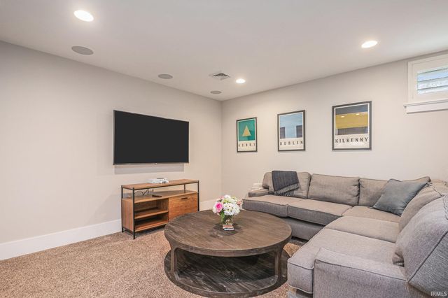 112 S Niles Avenue, South Bend, IN 46617