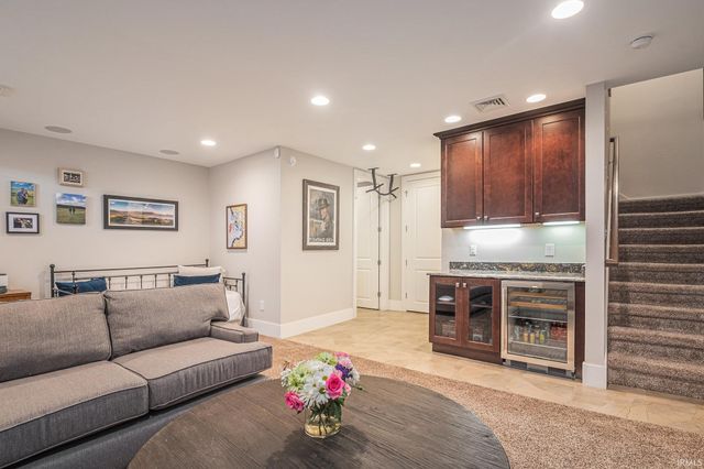 112 S Niles Avenue, South Bend, IN 46617