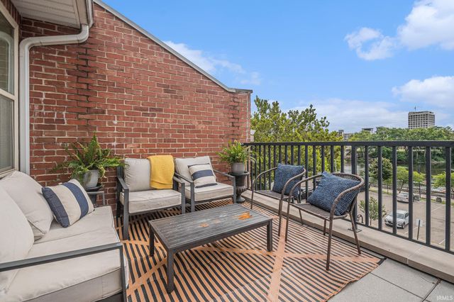 112 S Niles Avenue, South Bend, IN 46617